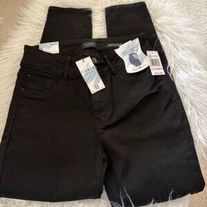 NWT CURVE APPEAL CURVE CREATOR JEAN